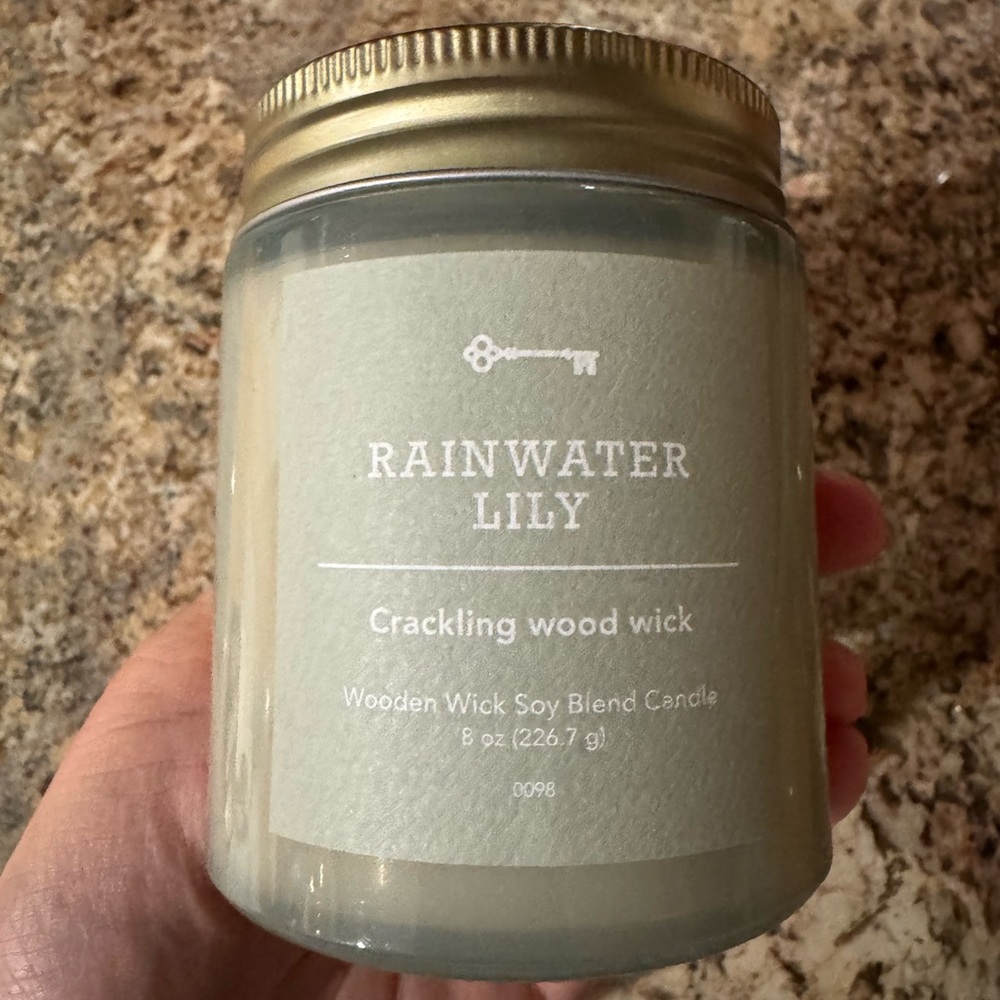 Crackling Wood Wick Candle
